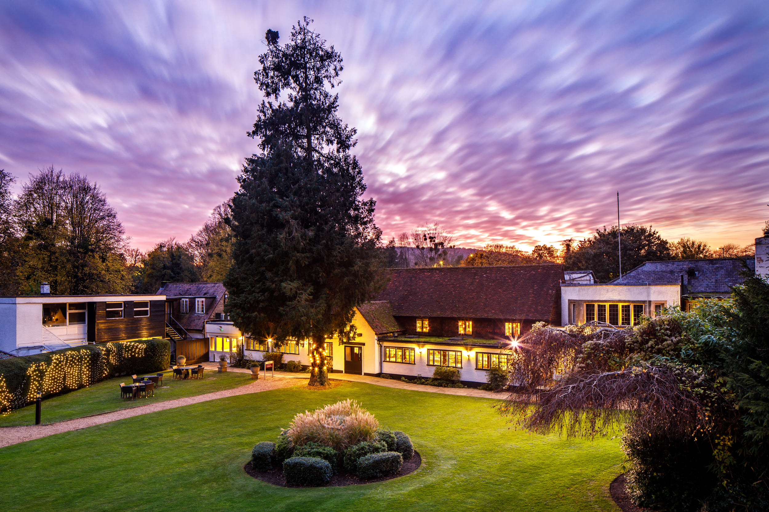 Sunday Box Hill Burford Bridge Hotel exterior