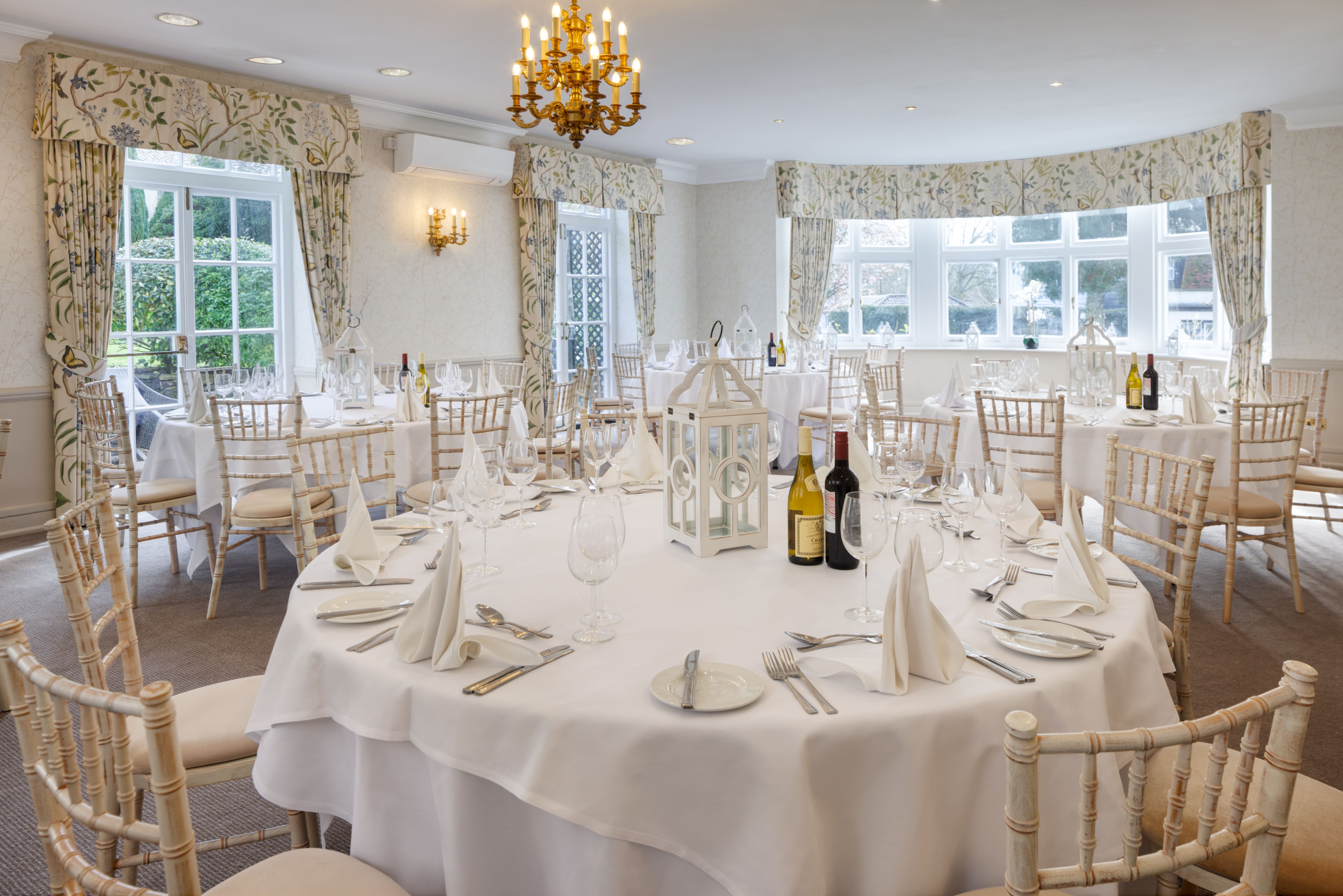 Garden Room White Dinner Event Setup