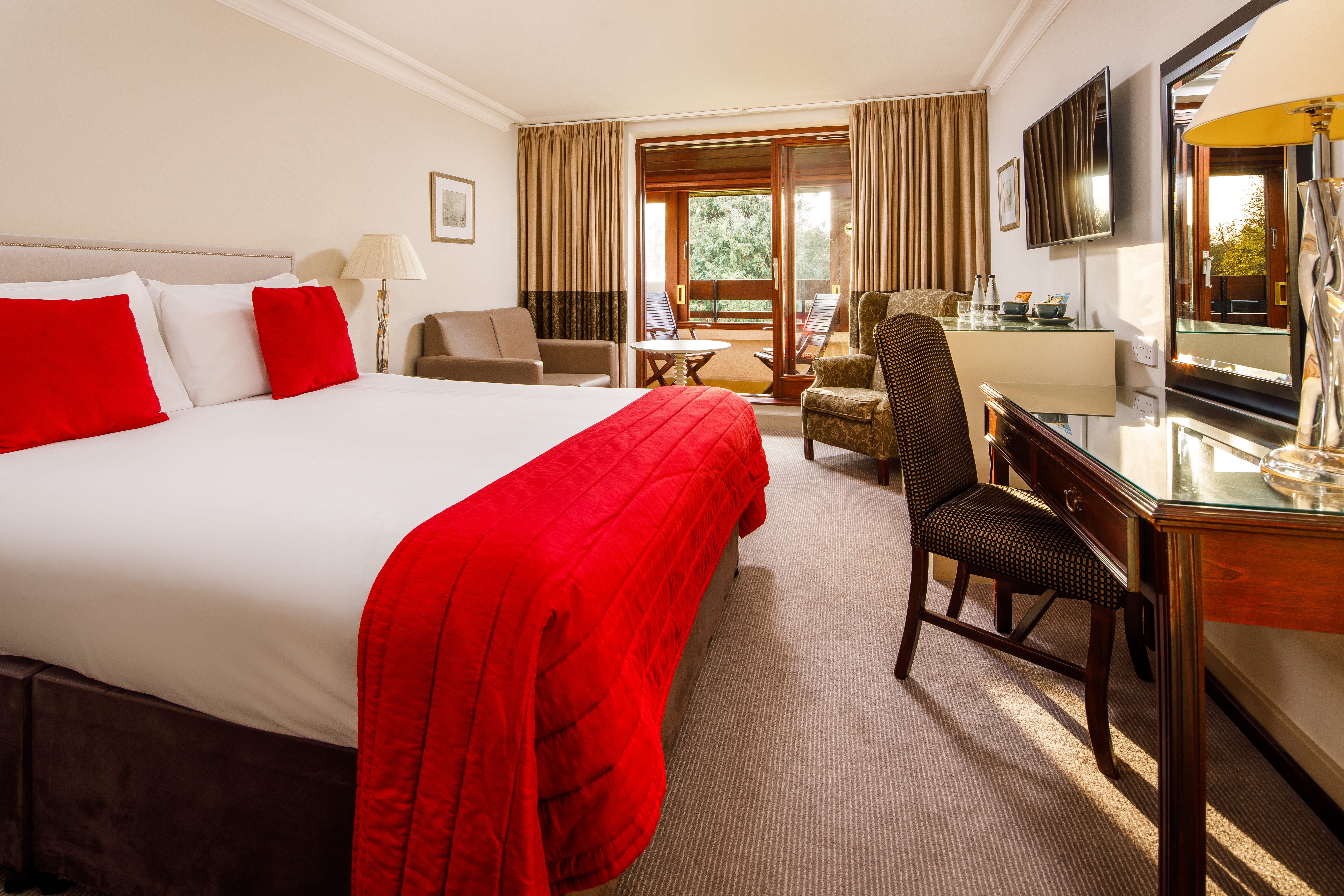 Superior room with Box Hill view